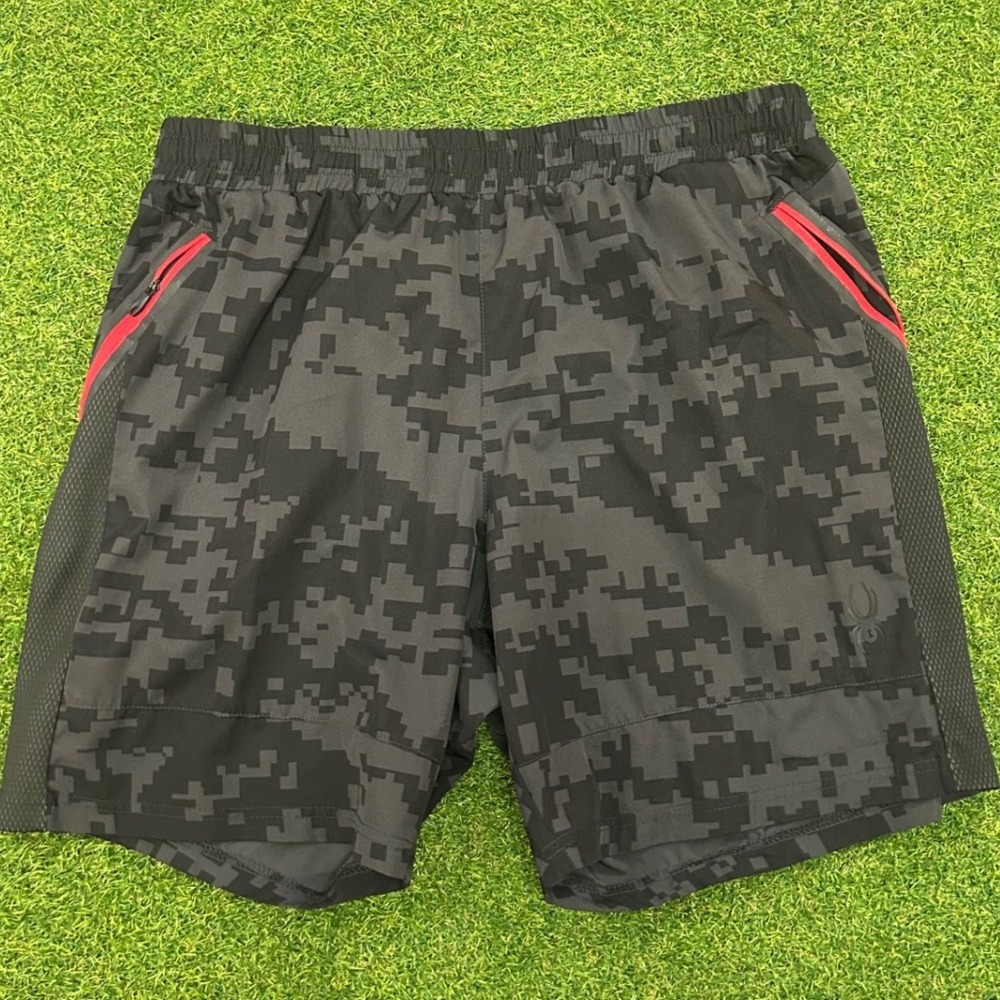 Spyder Digital Camo Athletic Shorts Black Grey Red Zip Pockets Mens Medium